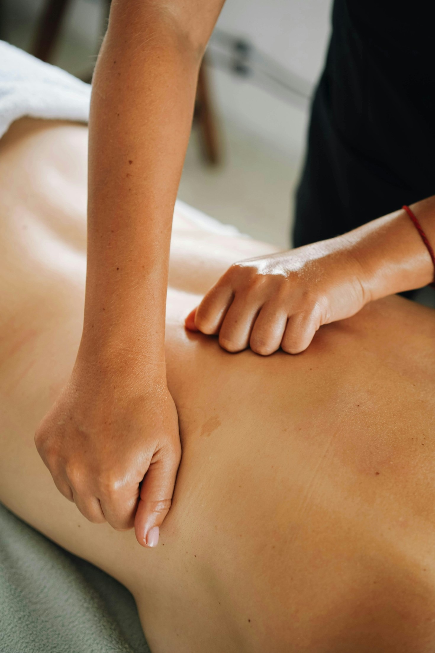 The Benefits of Postnatal Massage Therapy for Recovery